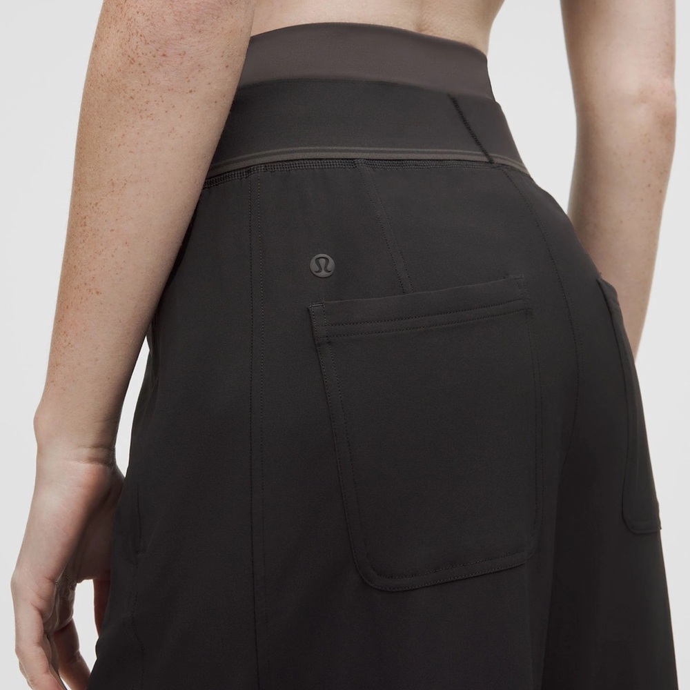 🍋lululemon Swift High-Rise Wide-Leg Pant Logo Waistband 10 Like New! - Picture 2 of 9